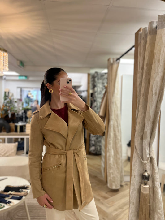 Manteau long ceinturé suédine beige